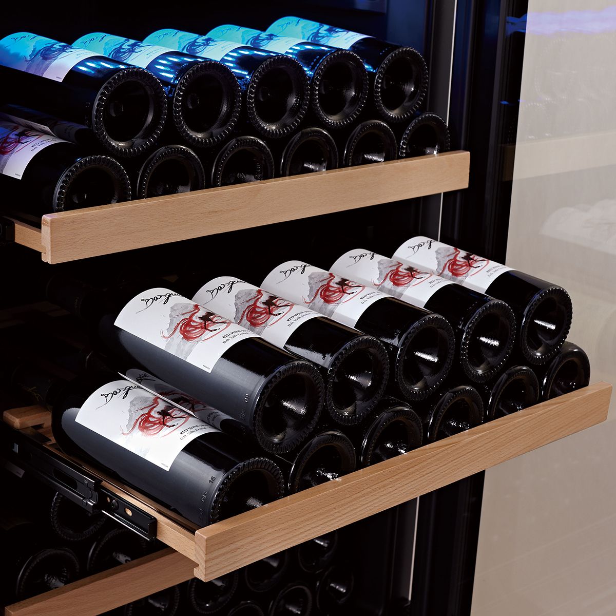 detail pull-out shelf