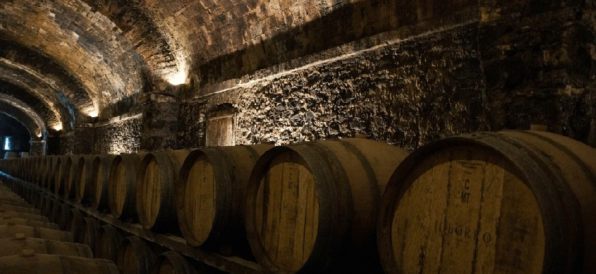 Wine Storage: 4th of 6 key factors: Atmospheric humidity